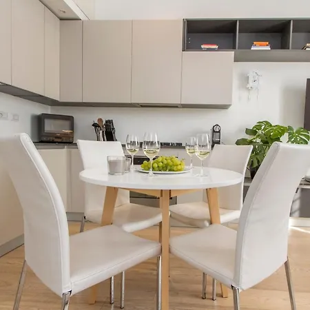 Easylife - - Bligny 29 P4 - Bocconi Appartamento *