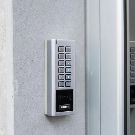 Brand New , Life District Mediolan