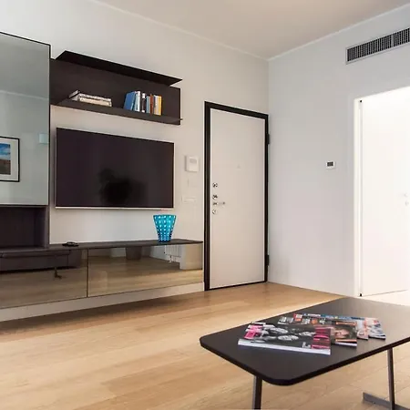 Brand New , Life District Apartament