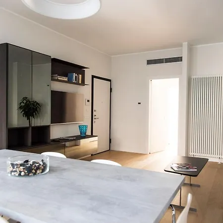 Brand New , Life District Apartament