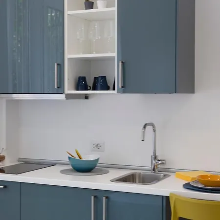 Navigli - Zona Tortona * Mediolan