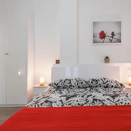 Petrella21 Central Station Deluxe Apartamento