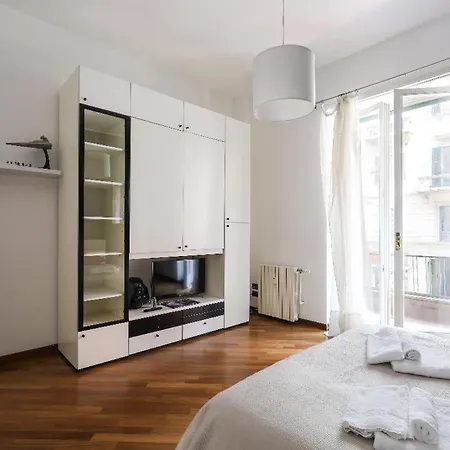 Grande In Zona Navigli * Milán