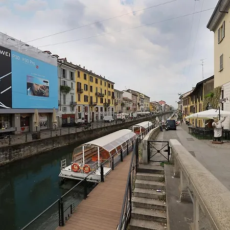 Navigli District Center Apartment