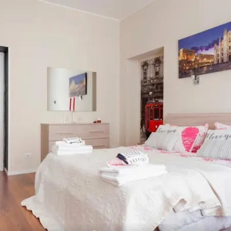Rodica Comfort Navigli Apartmán *