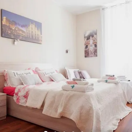 Rodica Comfort Navigli Apartmán *