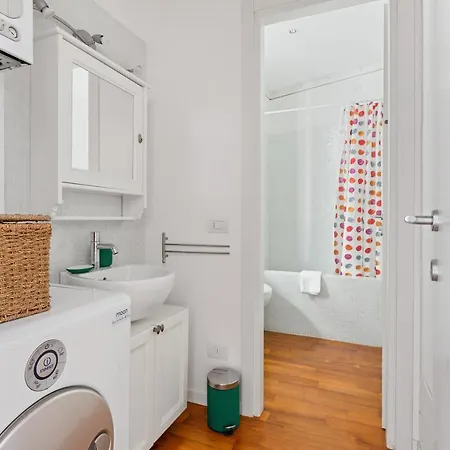 Corso Lodi Courtyard Apartment Milan