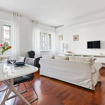 Apartment Mudec With Balcony