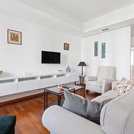 Mudec With Balcony Apartment Milan