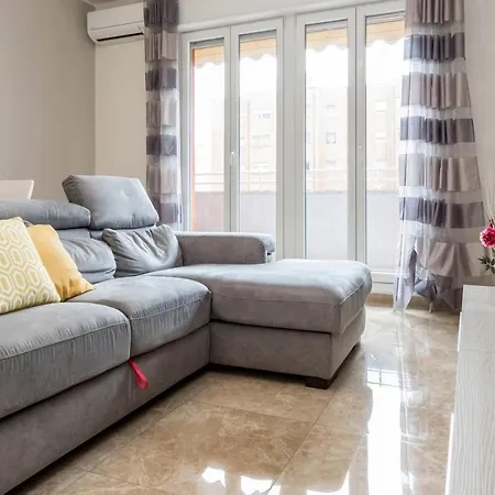 Altido Lovely For 6 Located In Vibrant Gallaratese Milan