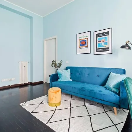 Design And Stylish Flat In Centrale Apartment