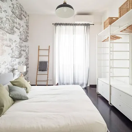 Apartment Design And Stylish Flat In Centrale Milan