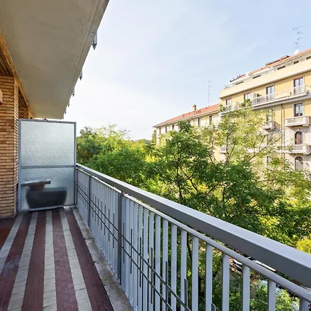 Mudec With Balcony Apartment *