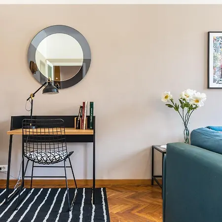 2 Bedrooms In The City Center Апартаменты Милан