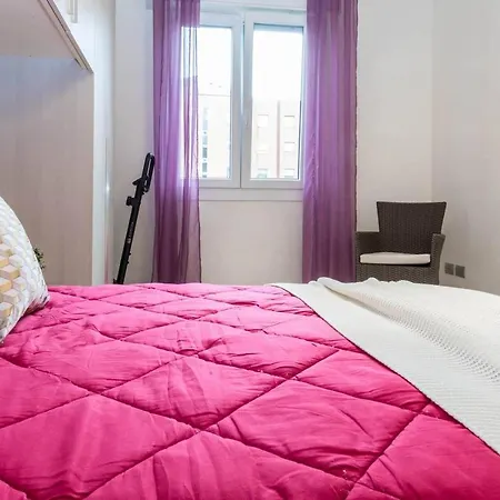 Altido Lovely For 6 Located In Vibrant Gallaratese Apartment *
