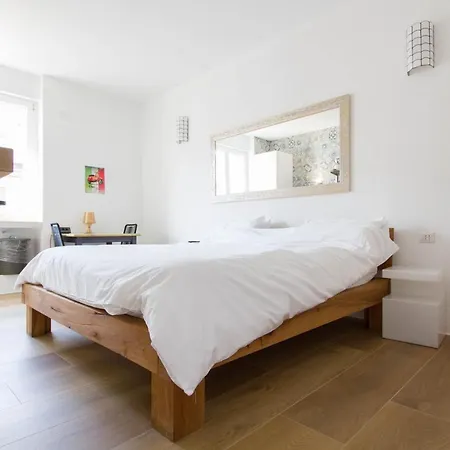 Luxury Cozy By Station - Cafe Apartamento Milão