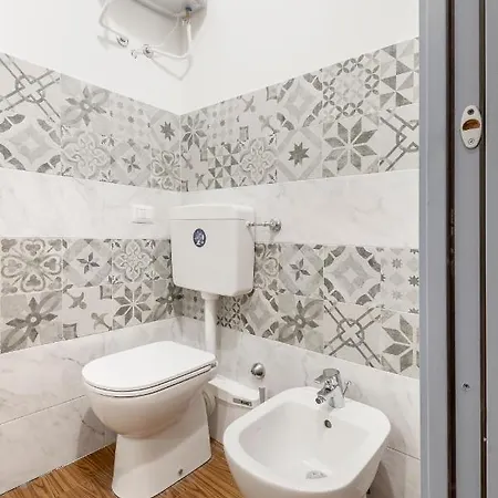 Amy Rooms, Via Vitruvio Guest house *