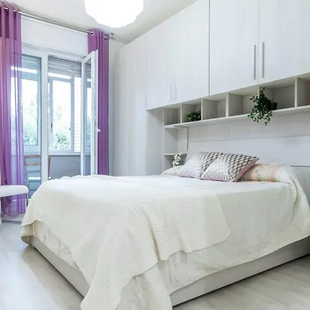 Altido Lovely For 6 Located In Vibrant Gallaratese * Milan