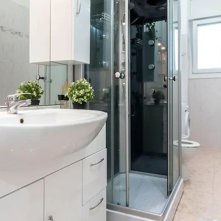 Altido Lovely For 6 Located In Vibrant Gallaratese Apartment Milan