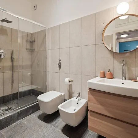 Apartment Design And Stylish Flat In Centrale Milan