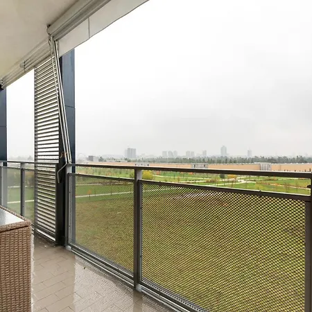 Fiera Flat With Garage Apartmán