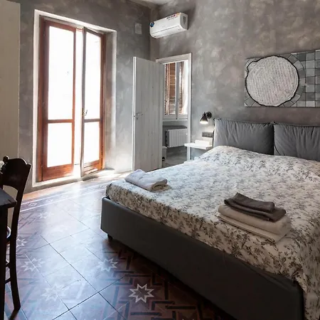 La Del Teatro Bed & Breakfast