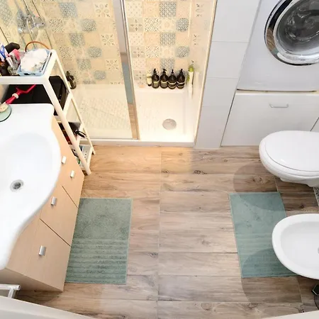 Daire Comfortable, Silent And Charming Loft By The Navigli
