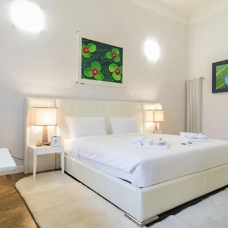 Hemeras Boutique Homes - Super Central Luxury Apartment Milan