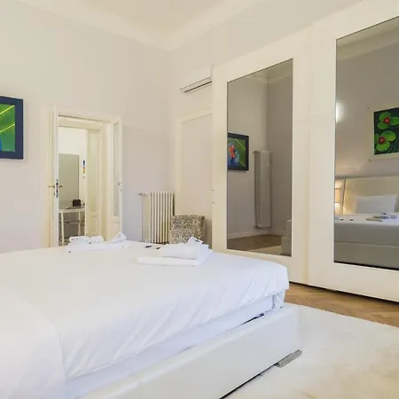 Hemeras Boutique Homes - Super Central Luxury Apartment *
