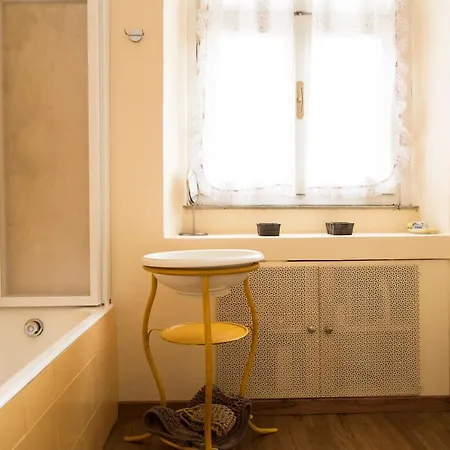 Brera District 2 Bedrooms -youhosty