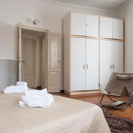Brera District 2 Bedrooms -youhosty Apartmán *