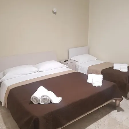 Hotel Emmy *