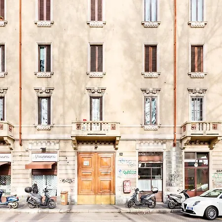 Guesthost - Cosy Corso Lodi & Porta Romana M3 ミラノ