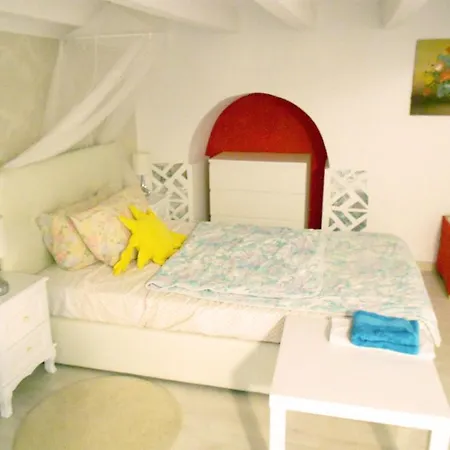 Cozy Private Mezzanine In Shared *