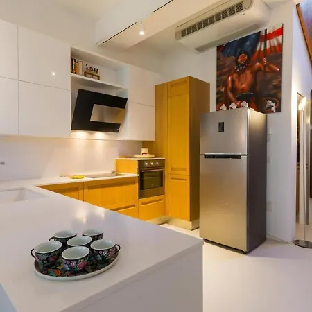 J3 Luxury Loft Apartamento *