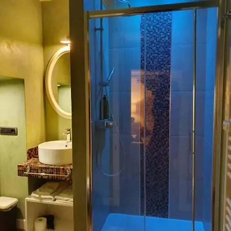 Guesthero - Cozy Near Porta Venezia Apartment *