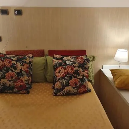 Guesthero - Cozy Near Porta Venezia Apartment