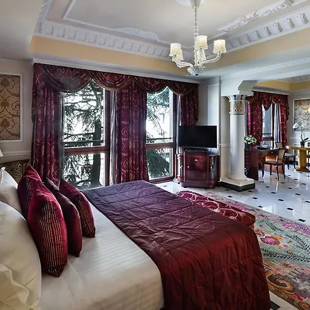 Baglioni Carlton - The Leading Of The World