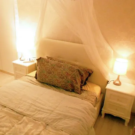 Elegant Cozy Private Mezzanine In Shared Gasthof Mailand