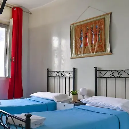 I Am Here - Gioia66 Affittacamere 2*