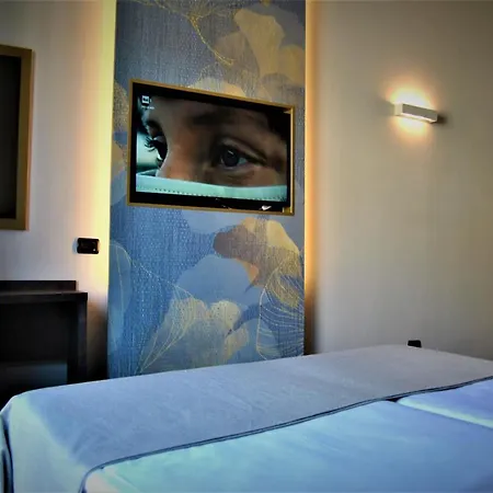 Mokinba King Hotel 4*