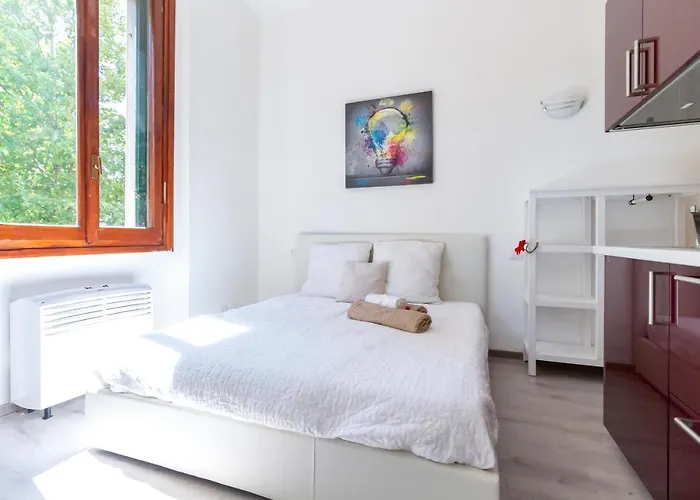 Alessia's Flat - Certosa Appartamento *