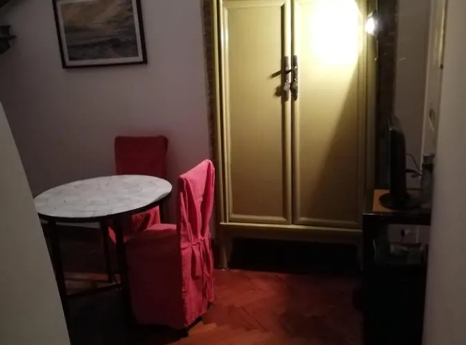 Rentalhouse Mortara 4 Hotel *