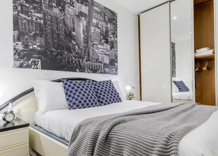 Joivy Spacious 1 Bedroom Near S Agostino Metro Daire