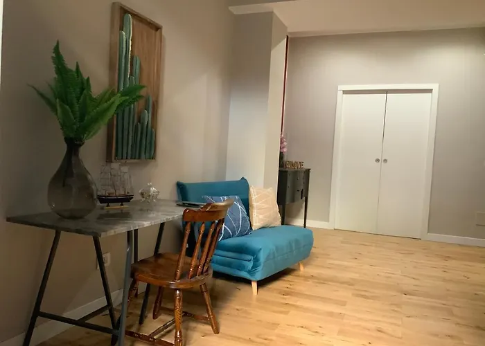 Beautiful Basement-tony Appartment-in The Heart Of 아파트 *