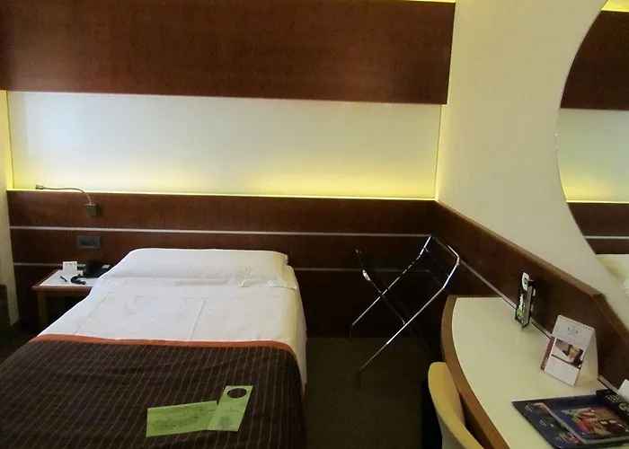 Szálloda Western Madison Milánó