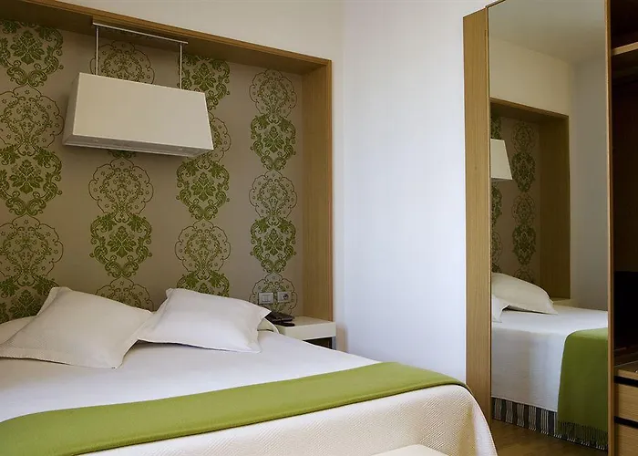 ホテル Nh Collection Touring