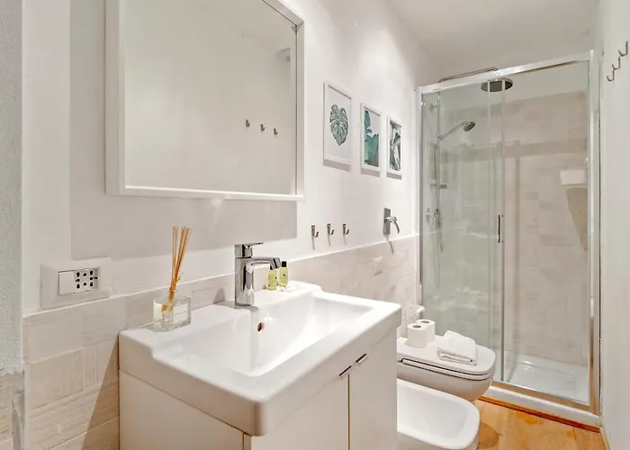 Guesthost - Porta Venezia Modern Loft - The Door Apartman