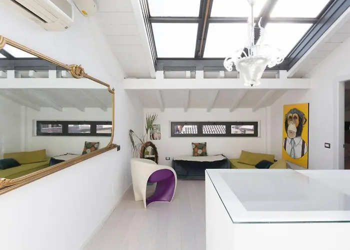 公寓 Unique 4 Storey House On Naviglio 4bd, 4bt *