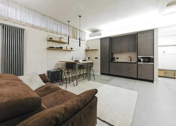 Guesthost - Bullona Design Flat - M5 Domodossola דירה